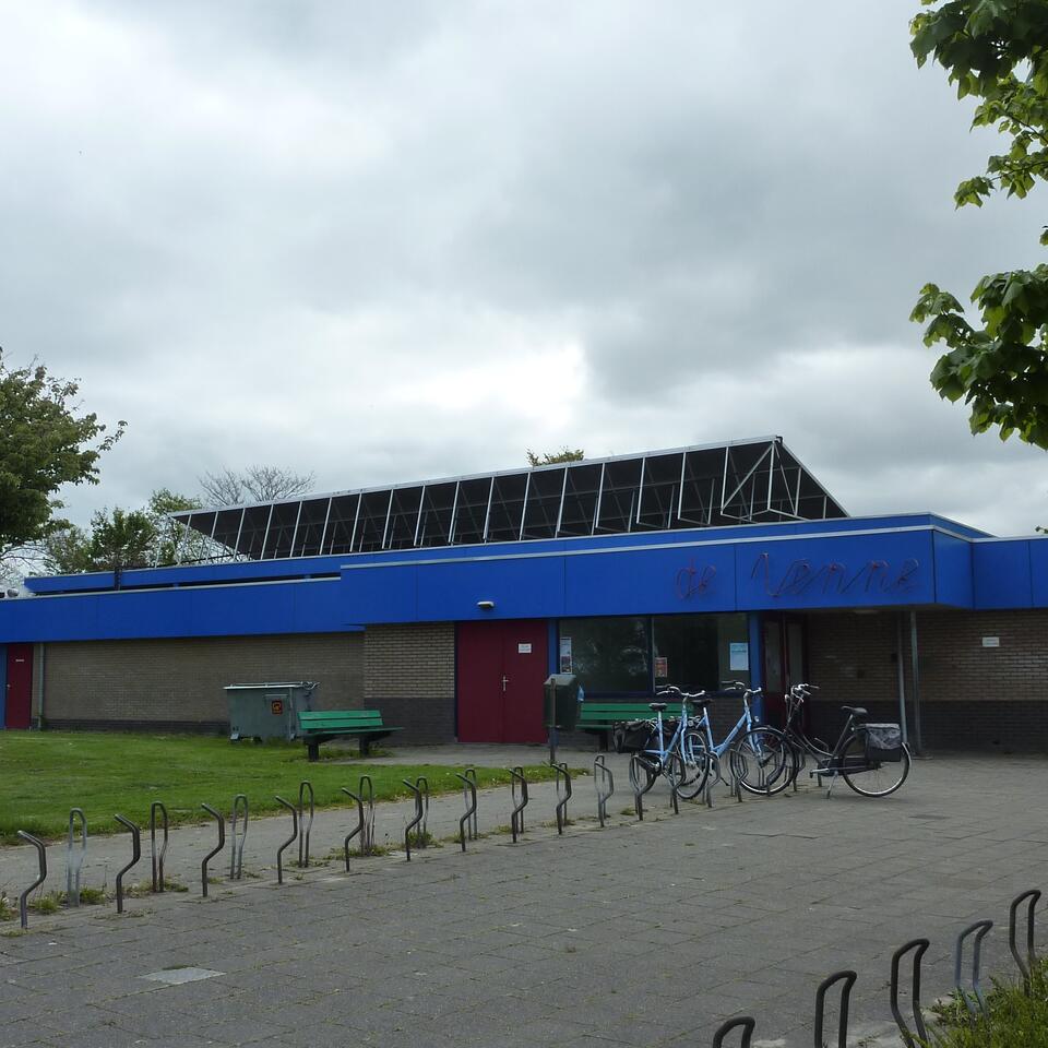 Zwembad De Venne; met sluiting bedreigd Zwembad De Venne; met sluiting bedreigd